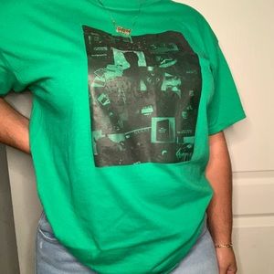 Green costumize shirt !